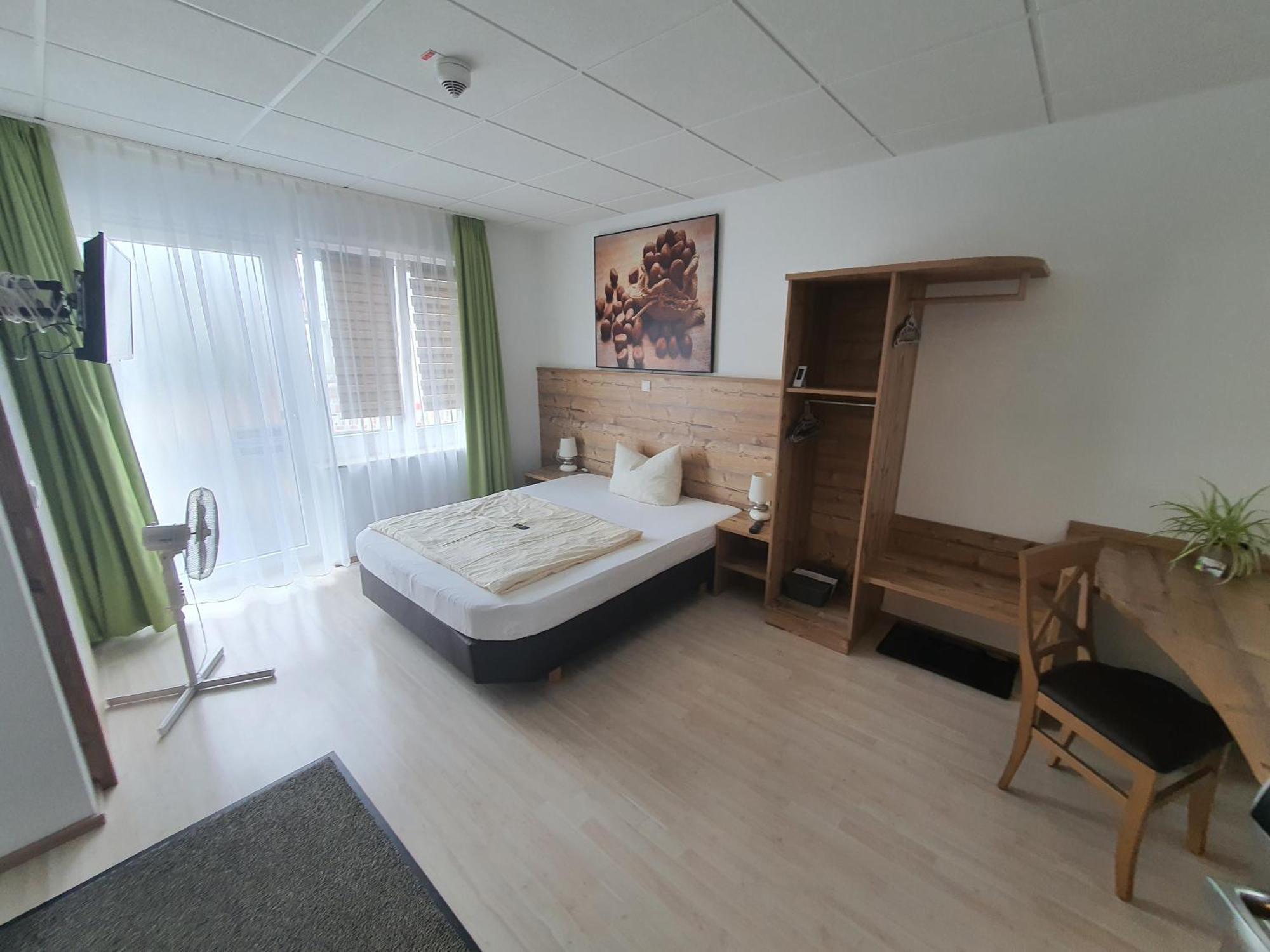 Fraenkischer Hof --- Hotel In Pegnitz --- Schlabecks Fraenkischer Hof Екстериор снимка